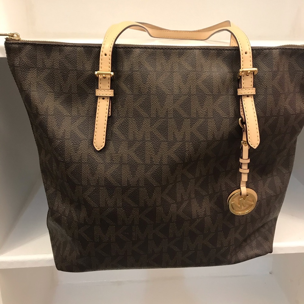 Michael Kors Logo zip satchel